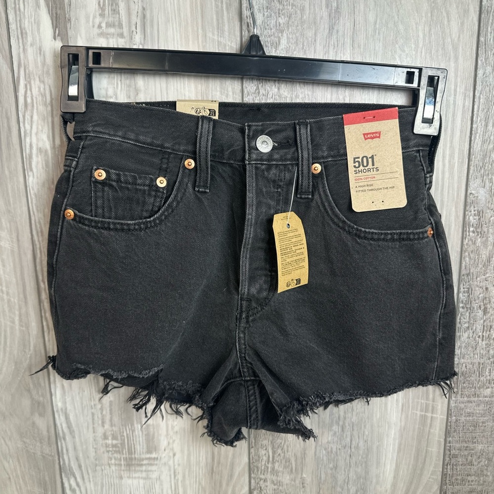 NWT Levi's Women's Dark Denim 501 Jean Shorts